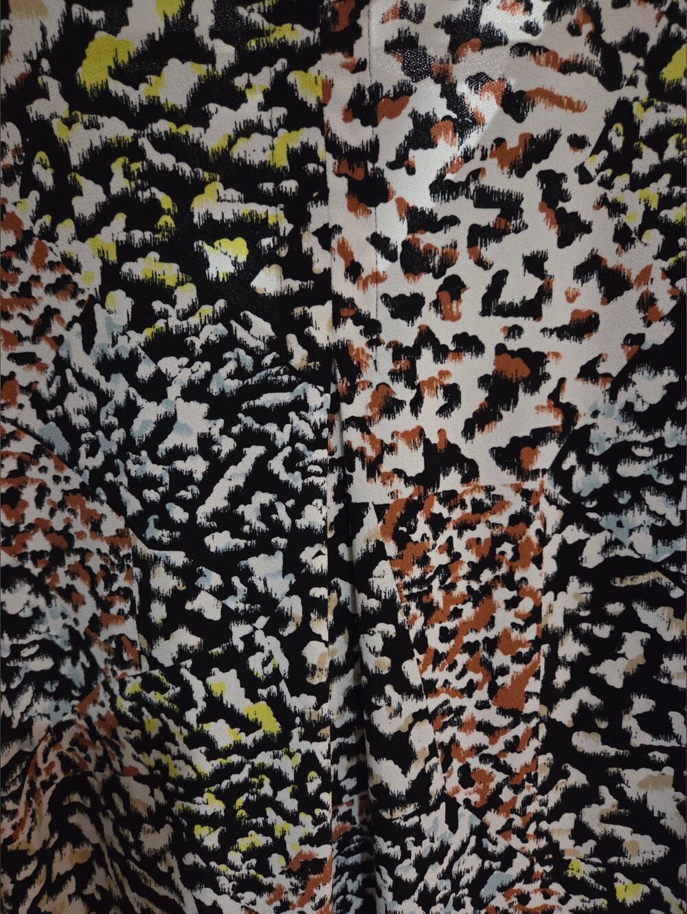 Christian Siriano - Multicolored Animal Print Short-sleeve V-neck Shift Dress - Picture 8 of 8
